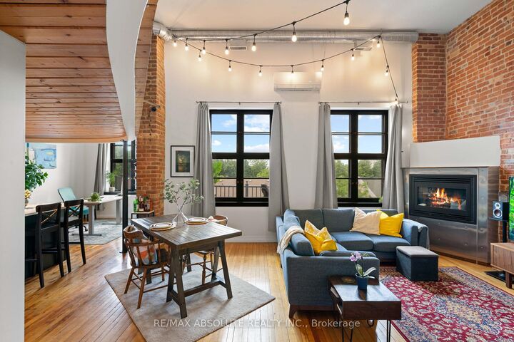 Property Photo:  589 Rideau Street 404  ON K1N 6A1 