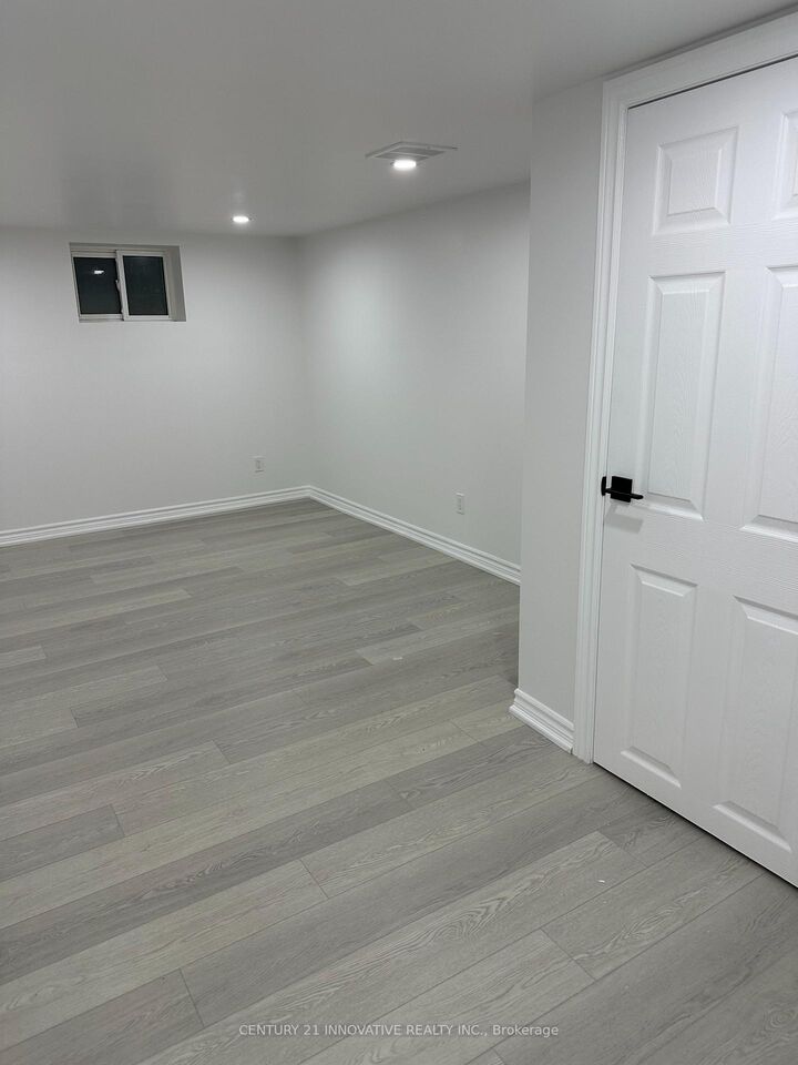 Property Photo:  68 Cree Avenue Bsmt  ON M1M 1Z6 