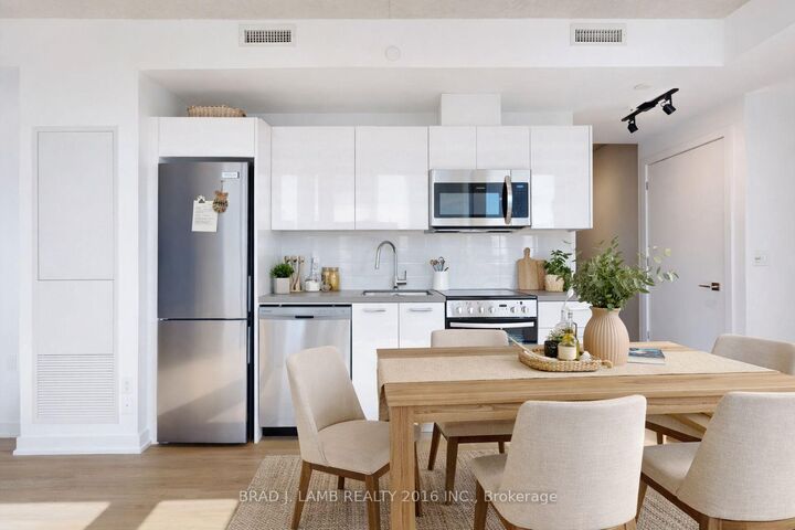 Property Photo:  284 King Street E 905  ON M5A 1K4 