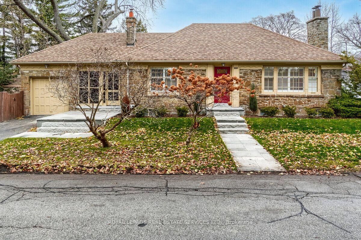 Property Photo: 880 Royal York Road ON M8Y 2V6