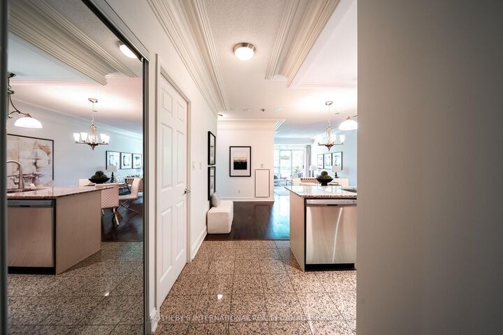 Property Photo:  80 Palace Pier Court 302  ON M8V 4C1 