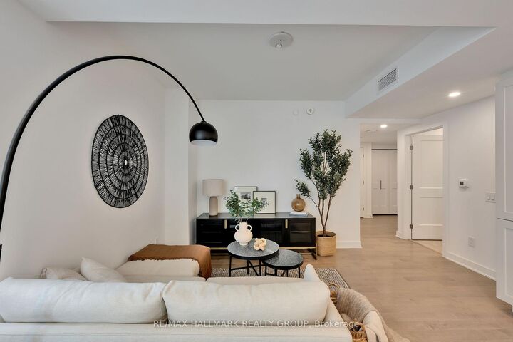 Property Photo:  340 Queen Street 1306  ON K1R 0G1 