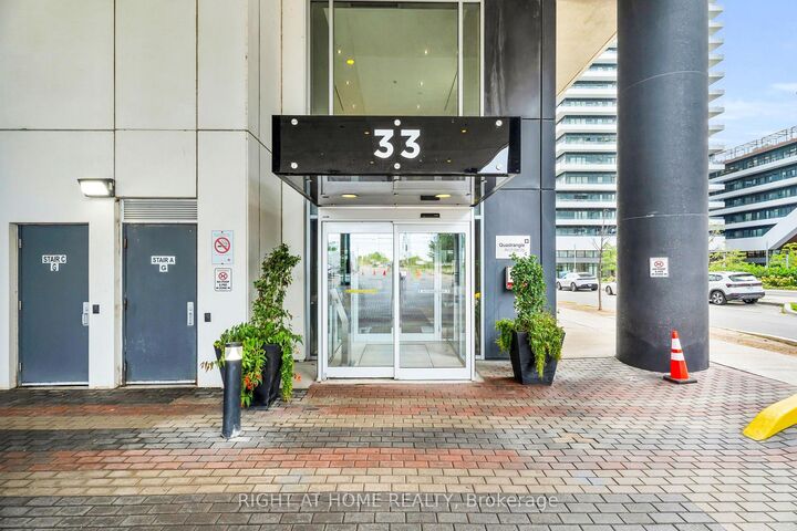 Property Photo:  33 Shore Breeze Drive 2304  ON M8V 0G1 