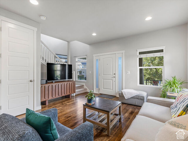 Property Photo: 192 E Flicker Dr S UT 84070
