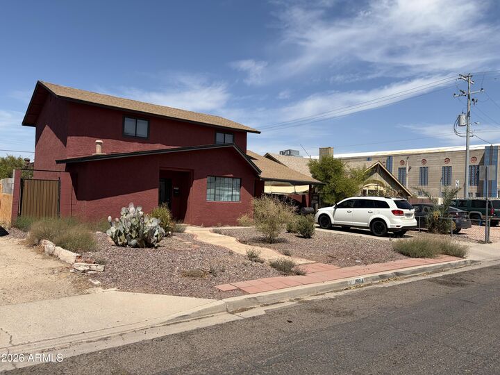 Property Photo:  1904 W Palm Lane  AZ 85009 