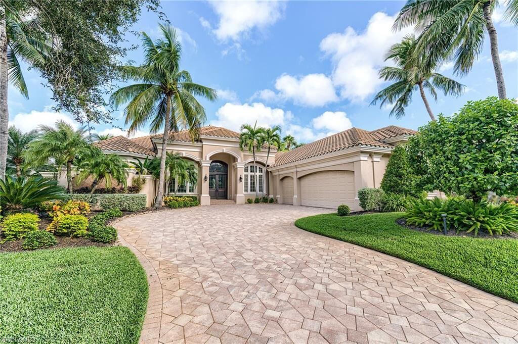 Property Photo: 22250 Banyan Hideaway Dr FL 34135