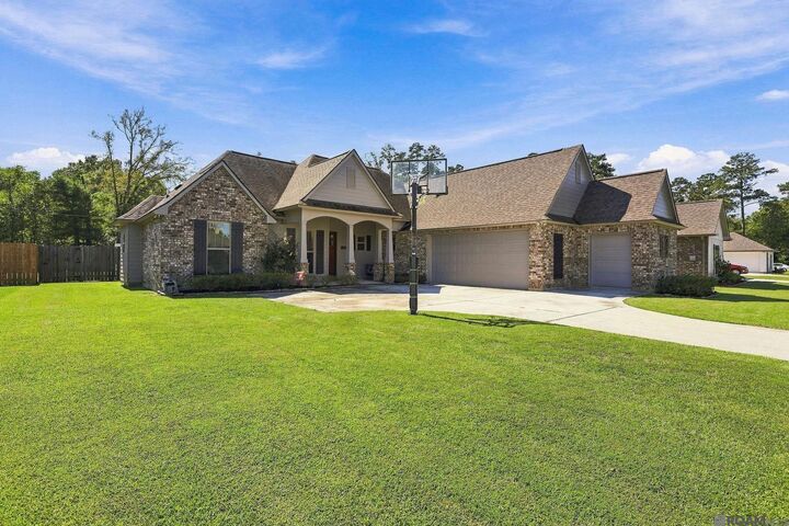 Property Photo:  9846 Cane Mill Rd  LA 70726 