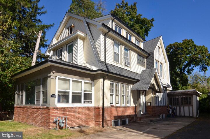 Property Photo:  1206 Stuyvesant Avenue  NJ 08618 