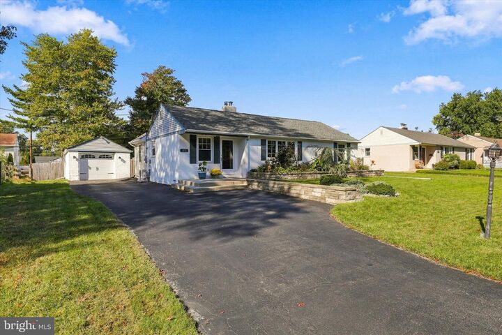 Property Photo: 1027 Cardinal Road PA 19403