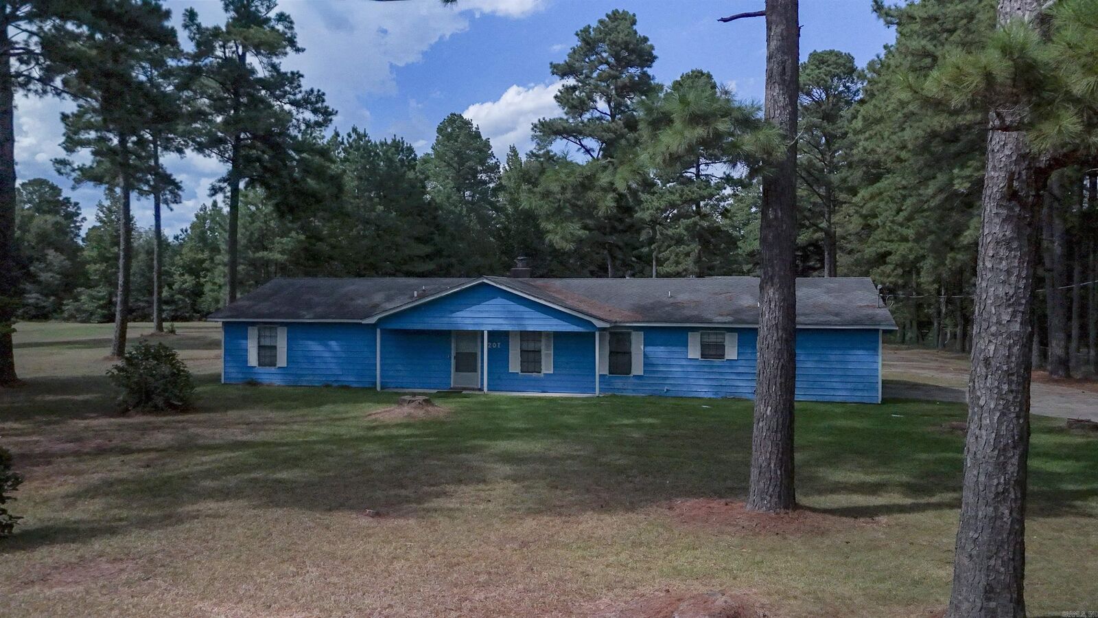 Property Photo:  201 Sherry Lane  AR 71603 