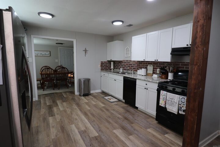 Property Photo: 710 Dalewood AR 72015