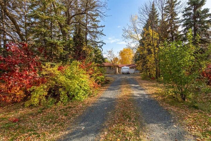 Property Photo:  2946 Henderson Highway  MB R2E 0C6 