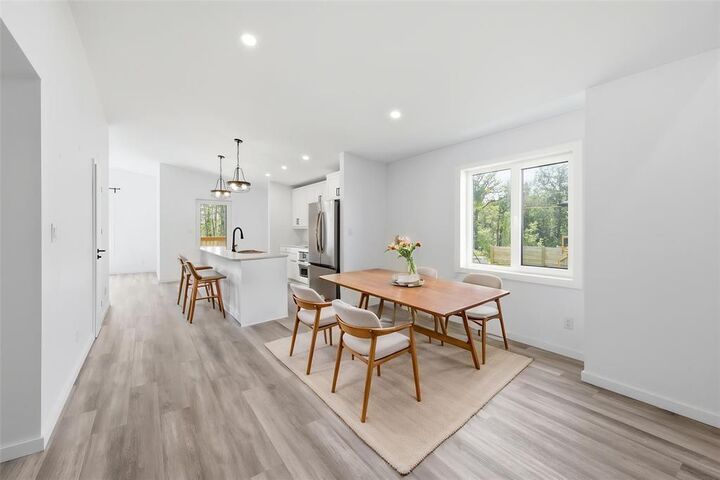 Property Photo:  176 Ravenhill Drive  MB R0A 0V0 