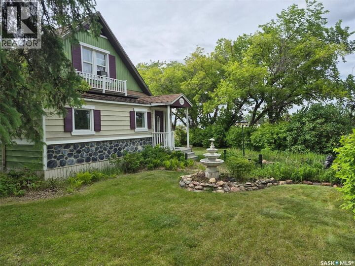 Property Photo:  303 Edward Street  SK S0K 3L0 