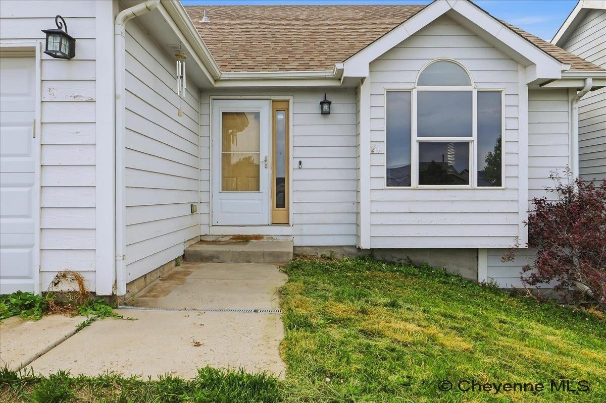 Property Photo:  423 Wasatch St  WY 82001 