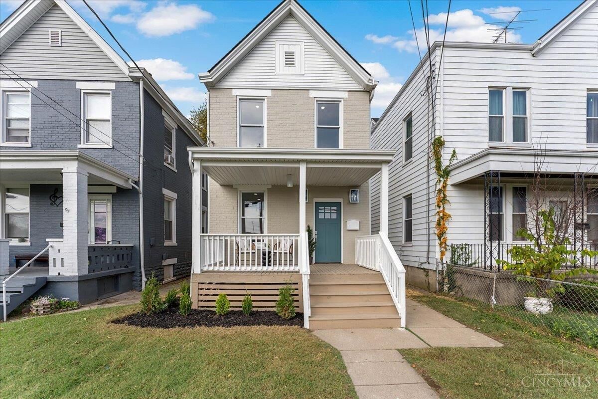 Property Photo: 1820 Wayland Avenue OH 45212