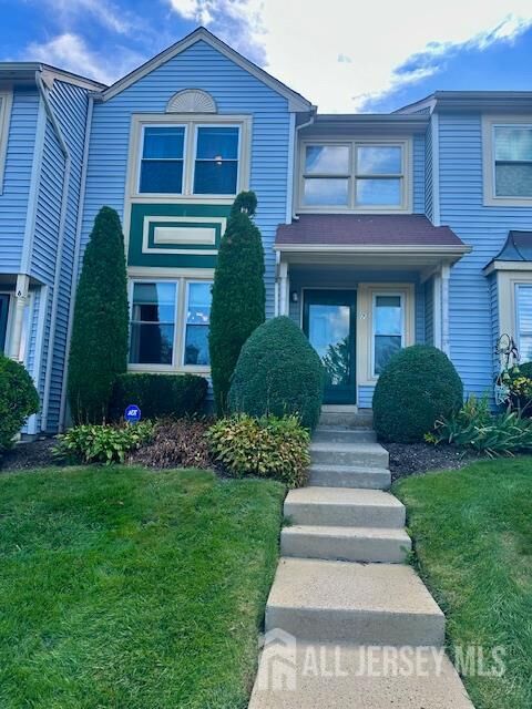 Property Photo:  7 Heritage Square  NJ 08872 