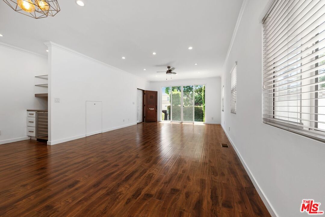 Property Photo: 8549 Cashio St CA 90035