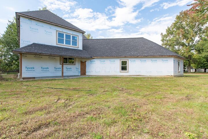 Property Photo:  176 Summit Glen SW Road  OH 43062 