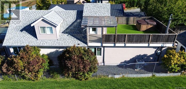 Property Photo:  2685 2nd Avenue  BC V9Y 1Z6 
