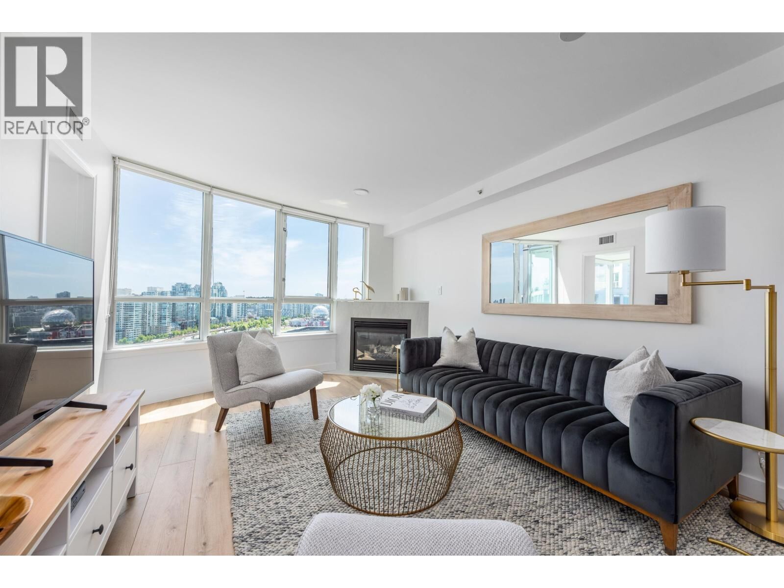Property Photo:  63 Keefer Place 2208  BC V6B 6N6 