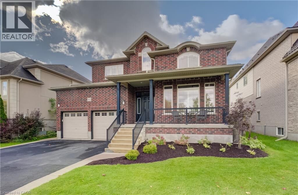 Property Photo:  102 Schweitzer Crescent  ON N0B 2T0 