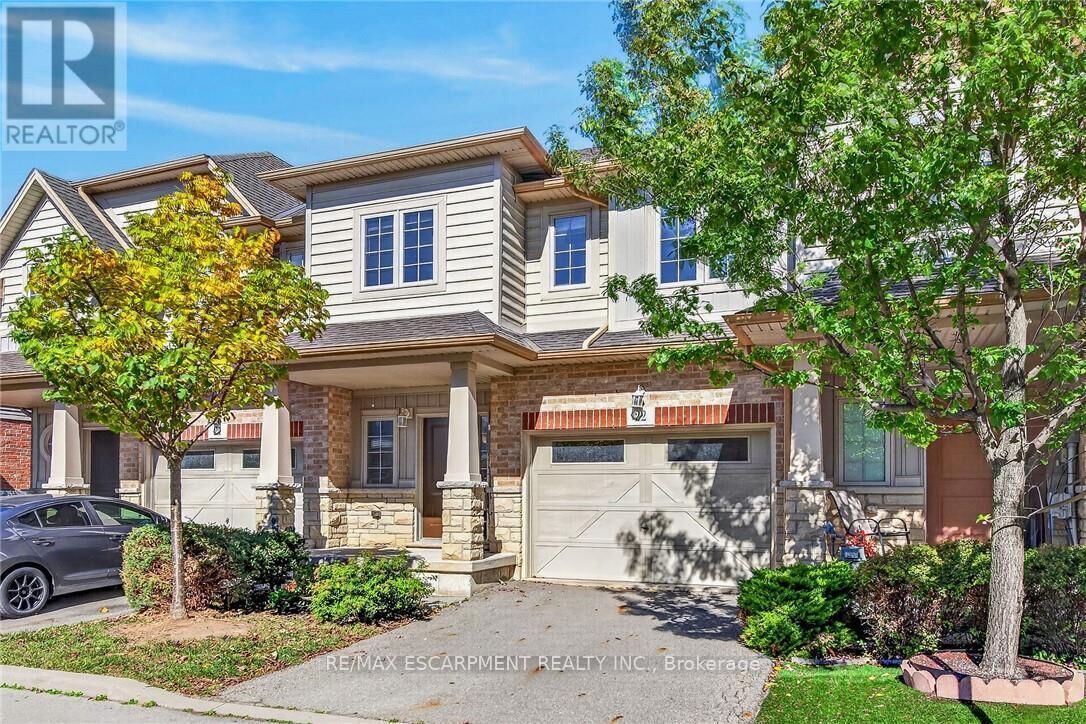 Property Photo:  8 Lakelawn Road 22  ON L3M 0G1 