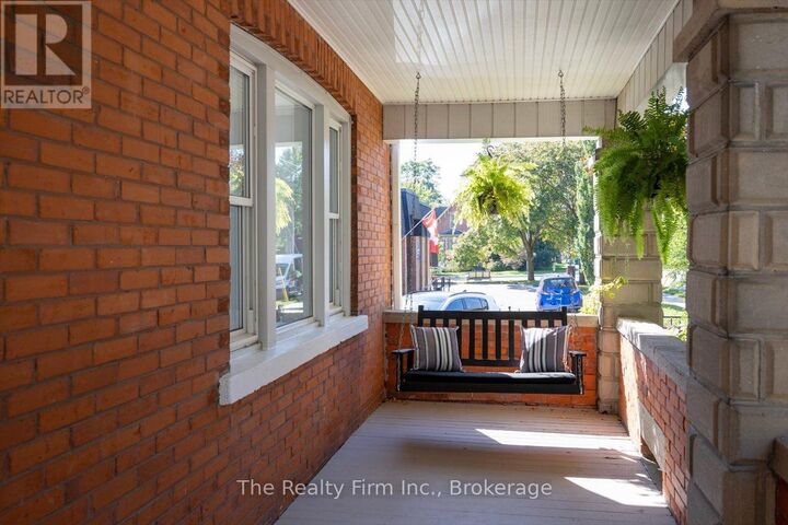 Property Photo:  101 St Vincent Street North  ON N5A 6H5 
