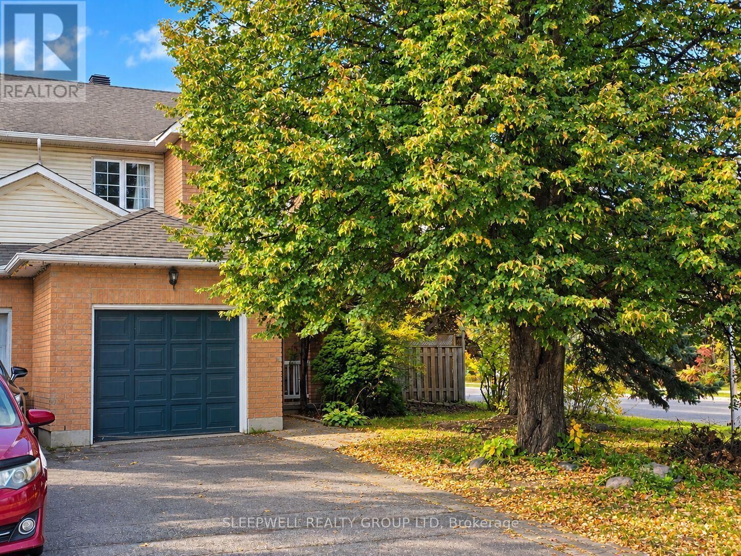 Property Photo:  2 Jackman Terrace  ON K2L 4E2 