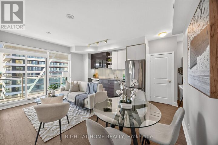 Property Photo:  33 Shore Breeze Drive 1801  ON M8V 0G1 
