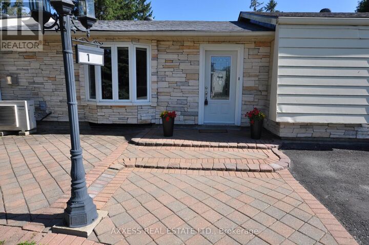 Property Photo:  1 Pinetree Court  ON L0K 1B0 