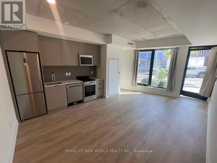 Property Photo:  1 Vine Avenue East 102  ON M6P 0C8 