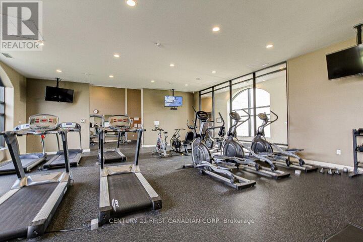 Property Photo: 260 Villagewalk Boulevard 914 ON N6G 0W6