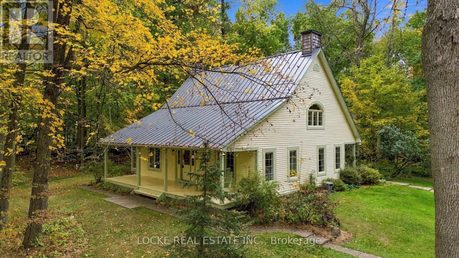Property Photo:  2207 Pleasantview Court  ON K4C 1H7 