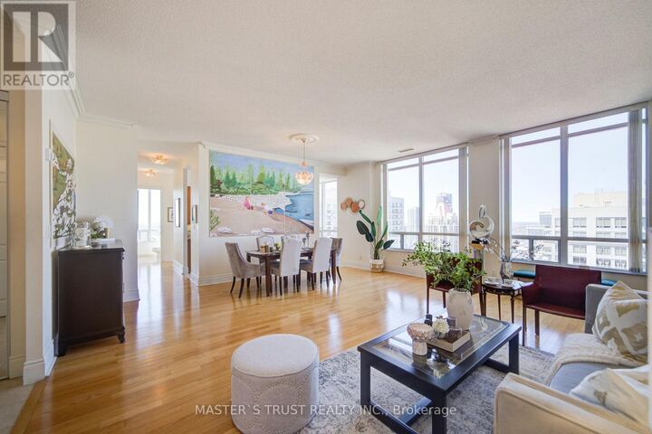 Property Photo: 3880 Duke Of York Boulevard Gph10 ON L5B 4M7