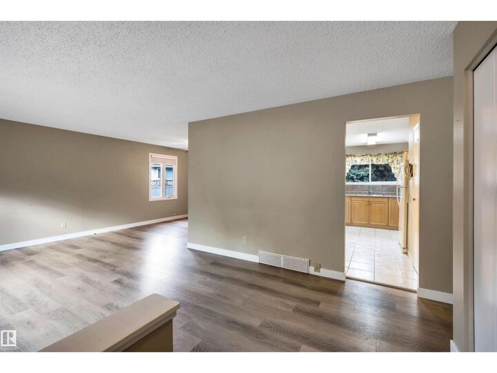 Property Photo: 25 Attwood Dr AB T8N 2T4