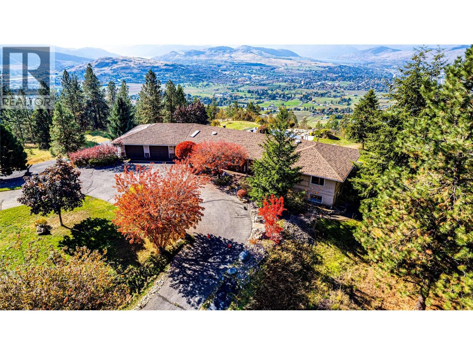 Photo de la propriété:  3200 Greenwood Road  BC V1B 4G5 