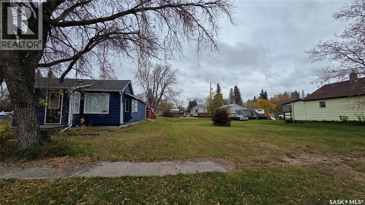 Property Photo: 306 3rd Street SK S0E 1P0