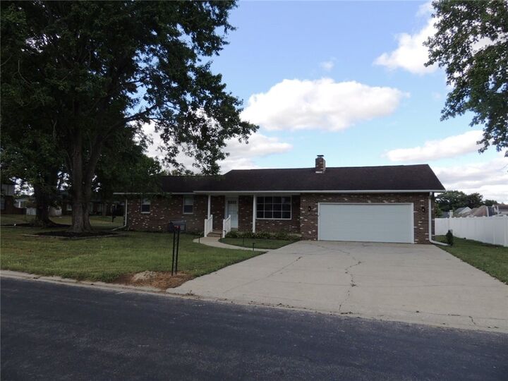 Property Photo: 900 Park Hills Drive IL 62401