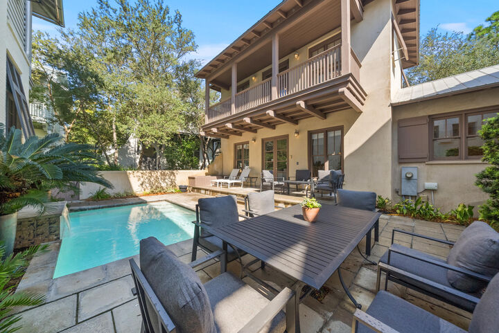 Property Photo:  174 Round Road  FL 32461 