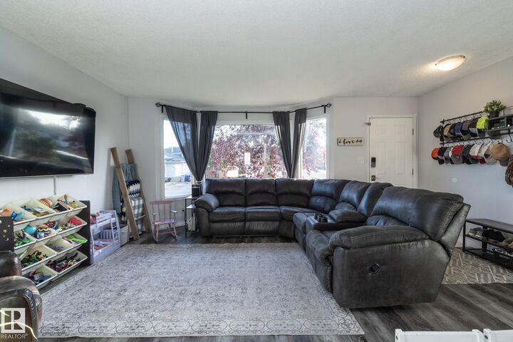 Property Photo:  5026 52 Street  AB T0C 0V0 