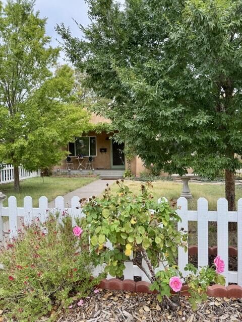 Property Photo: 328 Solano Drive NE NM 87108