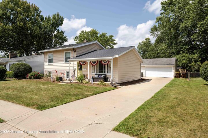 Property Photo: 209 Pearl Street MI 48837