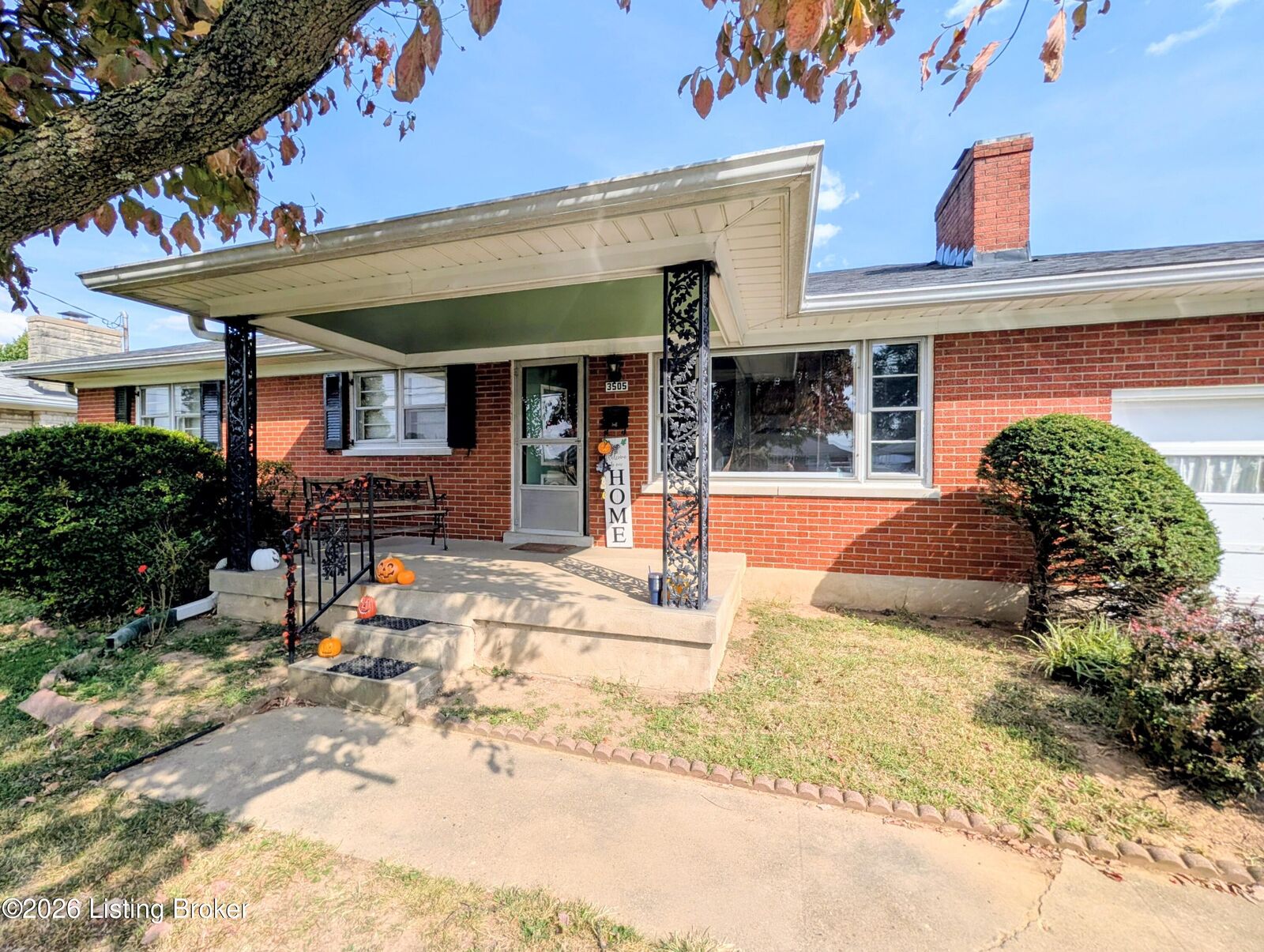Property Photo:  3505 Janell Rd  KY 40216 
