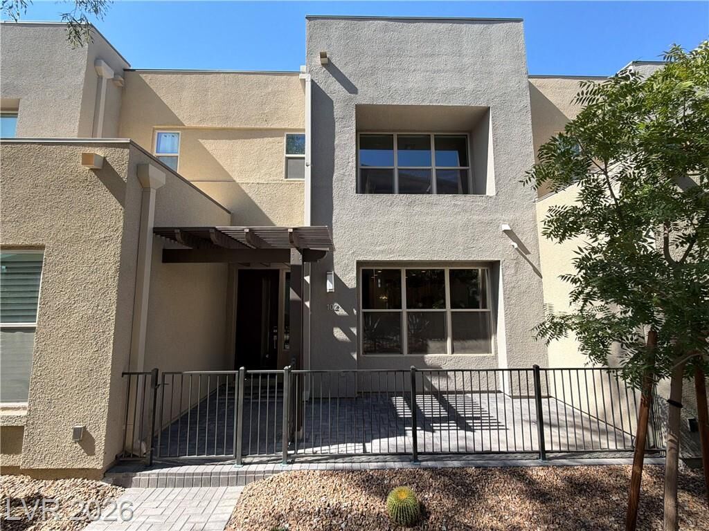 Property Photo:  1250 Venue Street 102  NV 89135 