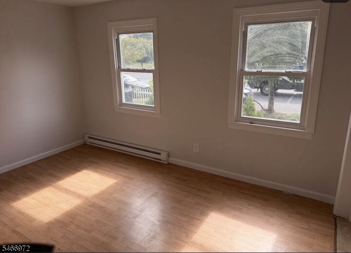 Property Photo:  820 E Hazelwood Ave  NJ 07065 
