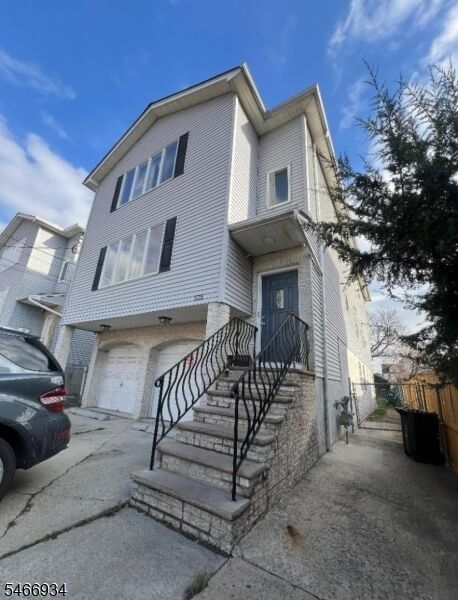 Property Photo: 525 Jefferson Ave 2 NJ 07201