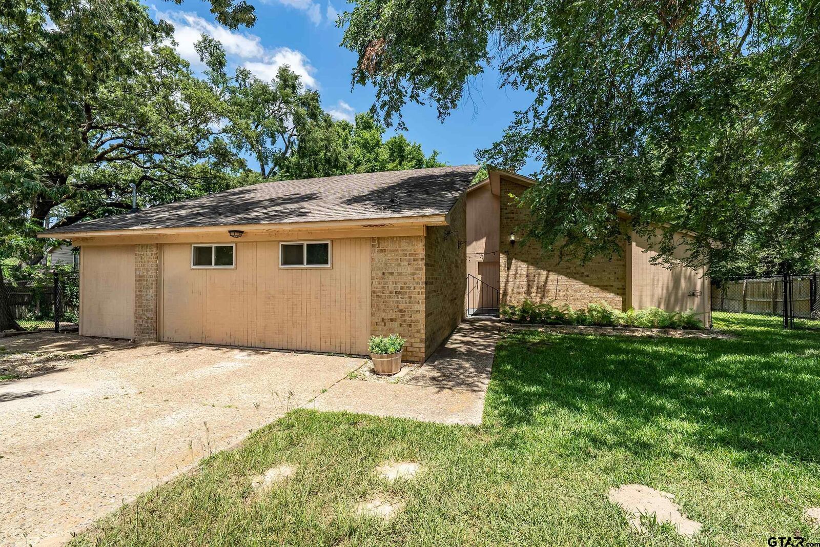 Property Photo:  607 Northgate Rd  TX 75771 