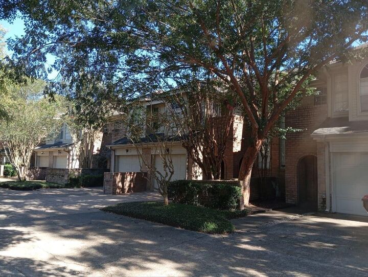 Property Photo: 5515 Strack Road 116 TX 77069