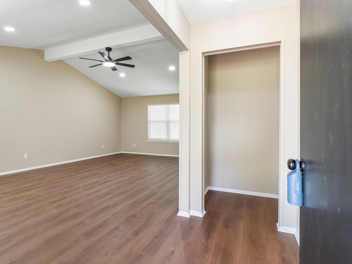 Property Photo: 1128 County Road 117 TX 77488